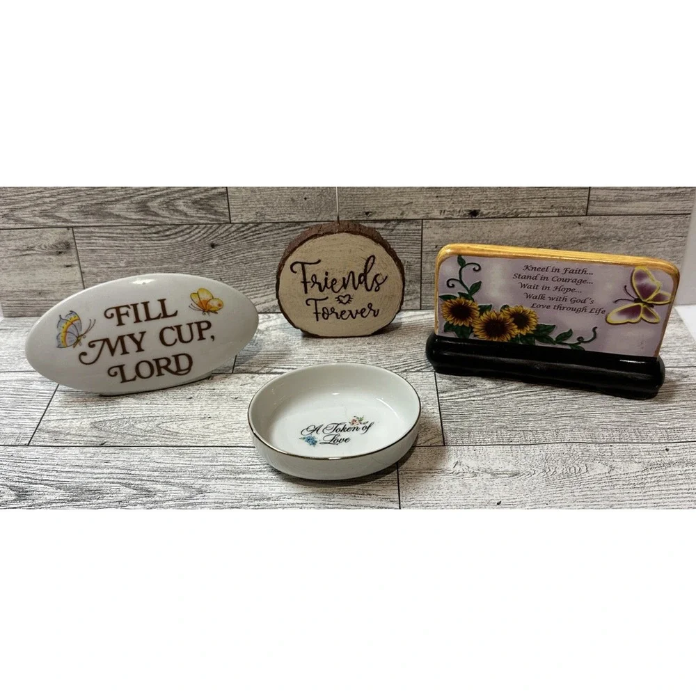 Assorted Novelty Sign Items 2.75 to 4.5
